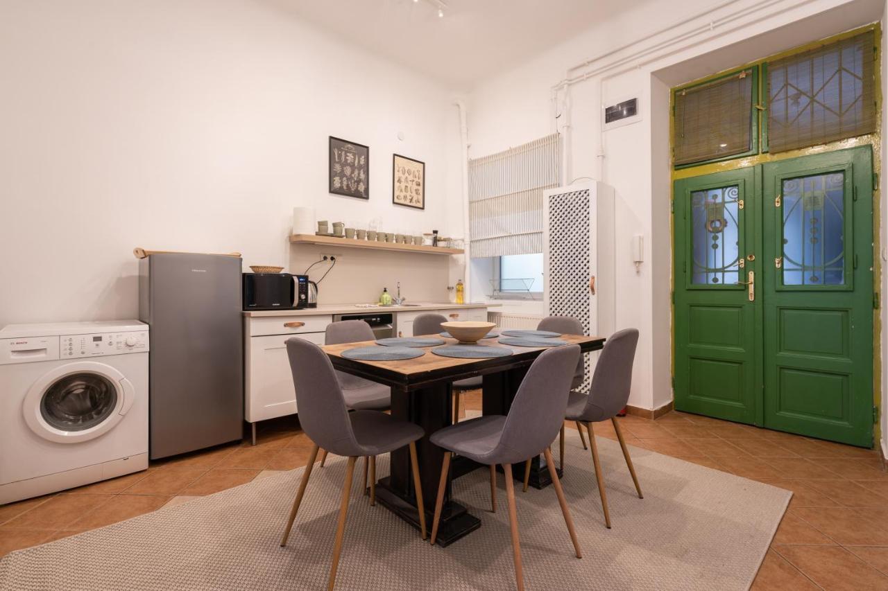 Gellert Mountain Apartment Budapeste Exterior foto