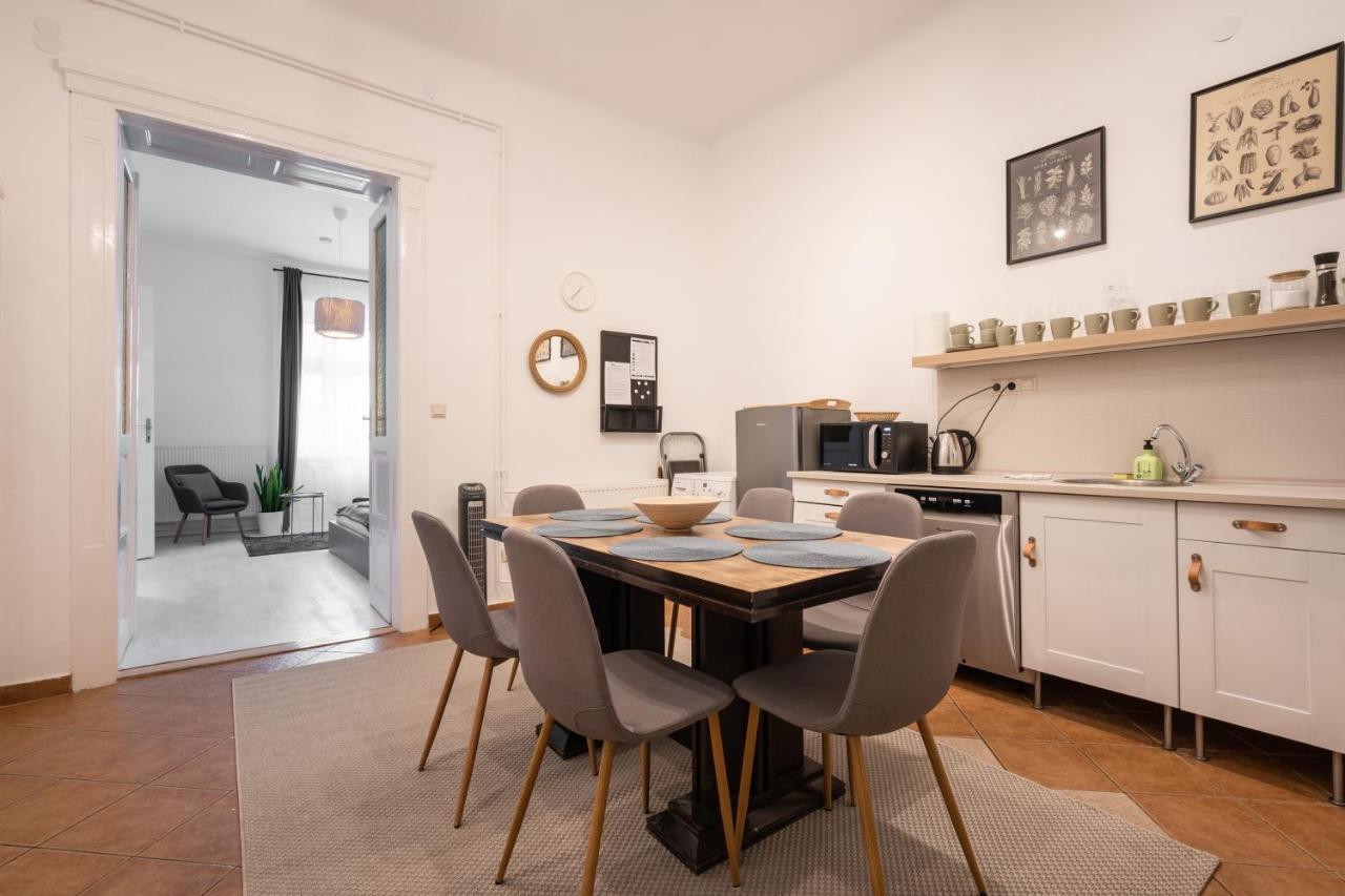 Gellert Mountain Apartment Budapeste Exterior foto